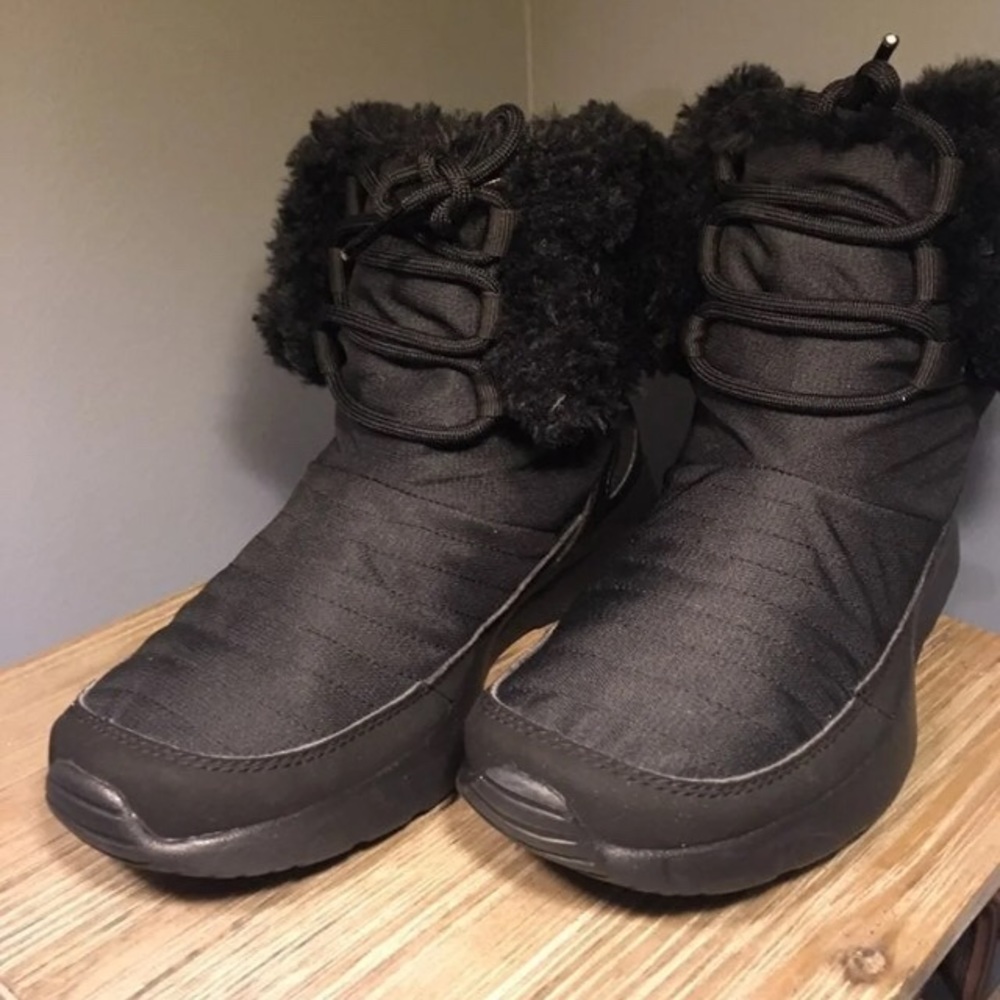 Nike Boots With the Fur! Women’s Size 5.5